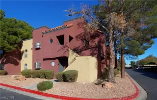 Photo #1: 2271423 Listing