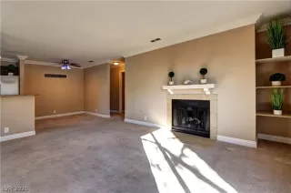 Photo #4: 2271423 Listing