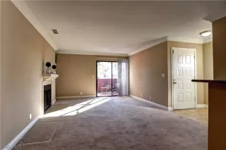 Photo #5: 2271423 Listing