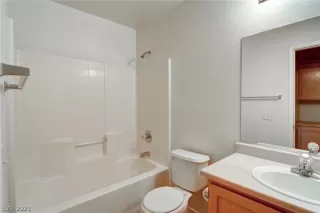 Photo #4: 2271442 Listing