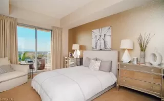 Photo #3: 2271498 Listing