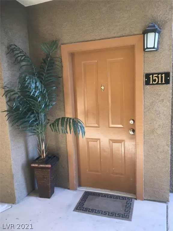 MLS: 2271517 Condo For Sale