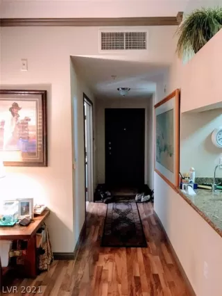 Photo #6: 2271517 Listing