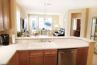 Photo #5: 2271555 Listing 