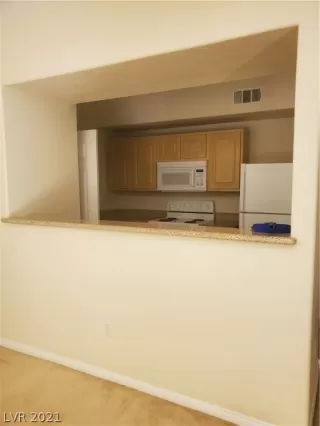 Photo #4: 2271563 Listing