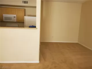 Photo #5: 2271563 Listing