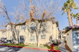 Photo #1: 2271618 Listing