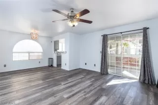 Photo #4: 2271618 Listing