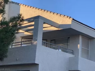 Photo #4: 2271635 Listing