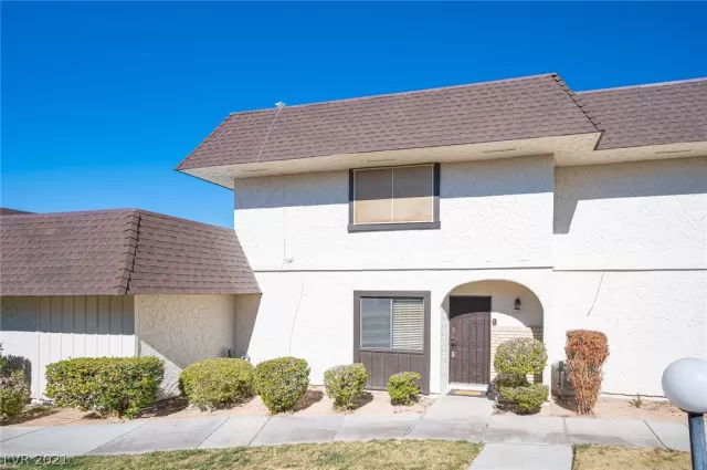 MLS: 2271636 Condo For Sale