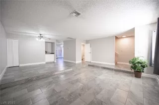 Photo #2: 2271636 Listing