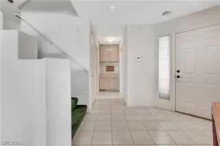 Photo #5: 2271659 Listing 