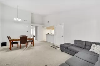 Photo #5: 2271670 Listing 