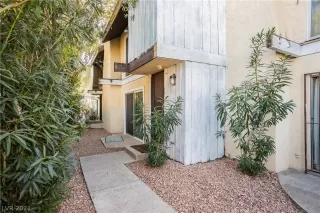 Photo #3: 2271671 Listing