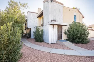 Photo #6: 2271671 Listing