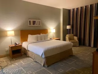 Photo #6: 2271685 Listing