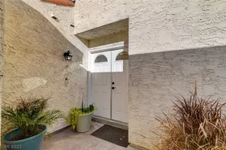 Photo #3: 2271701 Listing