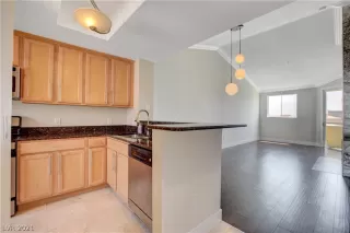 Photo #5: 2271707 Listing 