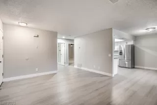 Photo #6: 2271719 Listing 