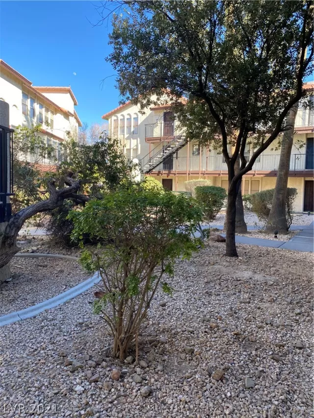 MLS: 2271723 Condo For Sale