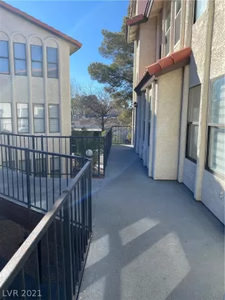 Photo #3: 2271723 Listing 