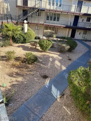 Photo #5: 2271723 Listing 