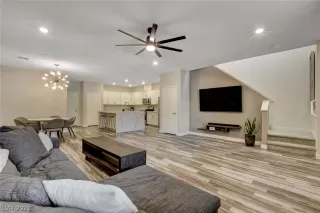 Photo #6: 2271751 Listing