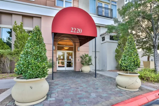 MLS: 2271796 Condo For Sale