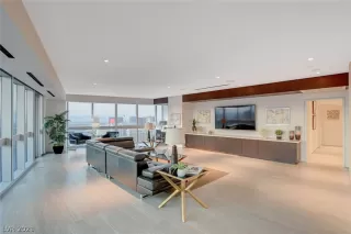 Photo #4: 2271803 Listing 