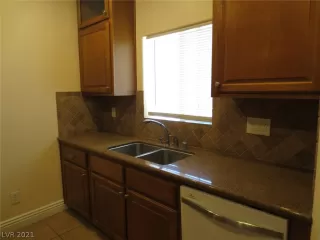 Photo #4: 2271811 Listing 