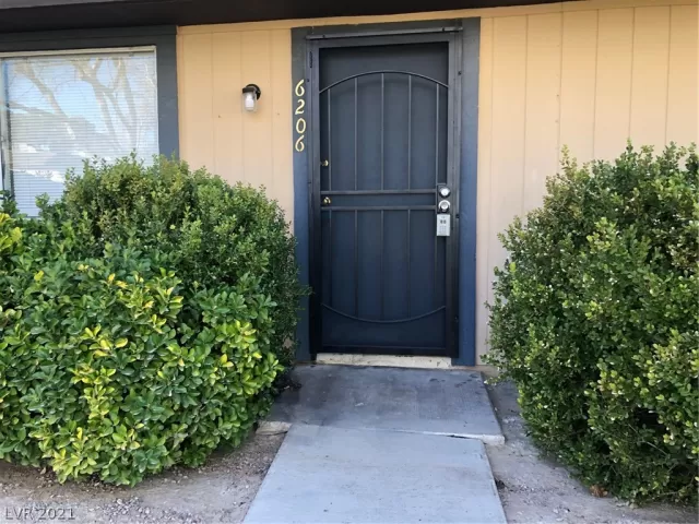 MLS: 2271877 Condo For Sale