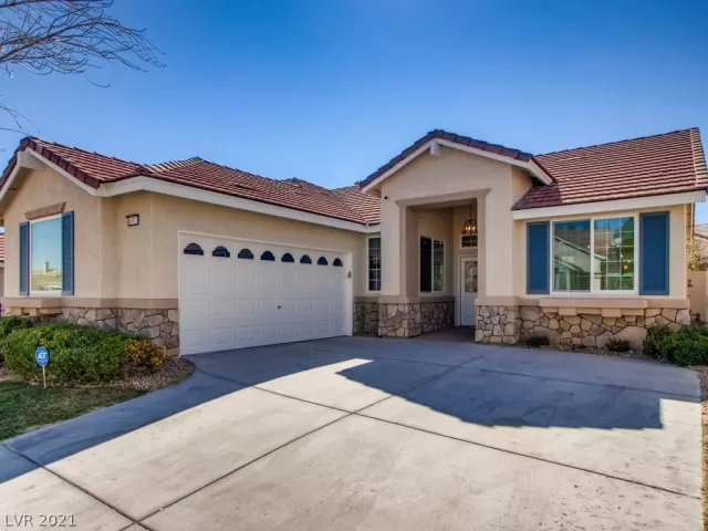 MLS: 2271892 Condo For Sale