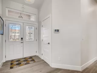 Photo #2: 2271892 Listing