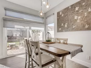 Photo #5: 2271892 Listing