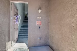 Photo #3: 2271901 Listing