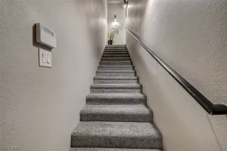 Photo #4: 2271901 Listing