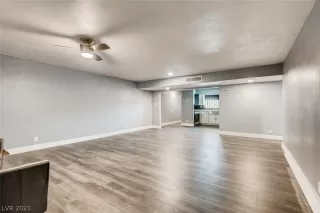 Photo #2: 2271920 Listing