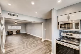 Photo #6: 2271920 Listing