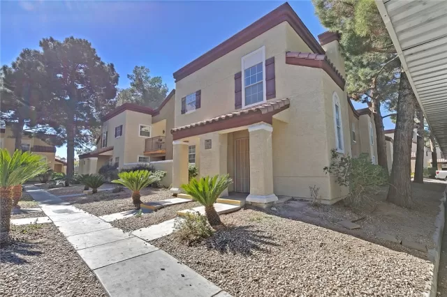 MLS: 2271959 Condo For Sale