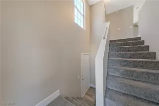 Photo #2: 2271959 Listing