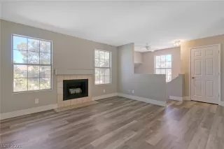 Photo #4: 2271959 Listing