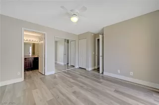 Photo #6: 2271959 Listing