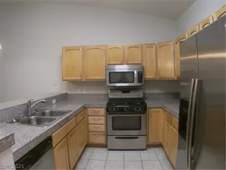 Photo #3: 2271977 Listing 