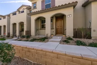 Photo #1: 2272000 Listing