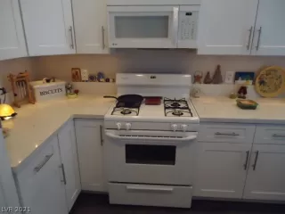 Photo #4: 2272006 Listing 