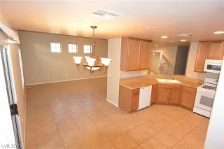 Photo #2: 2272007 Listing 