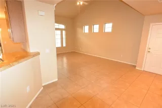 Photo #3: 2272007 Listing 