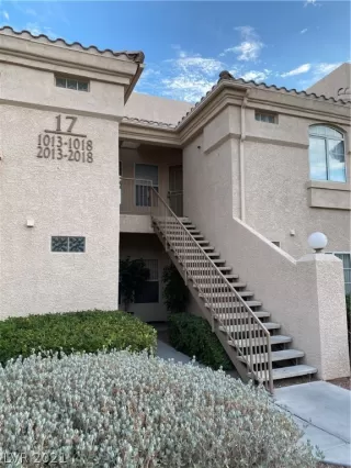 Photo #1: 2272057 Listing