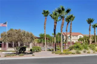 Photo #1: 2272077 Listing