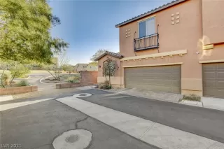 Photo #3: 2272077 Listing